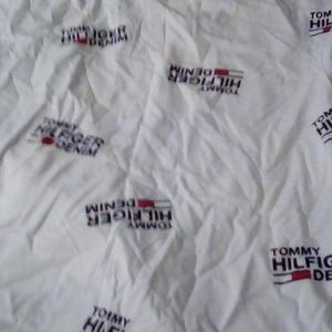 TOMMY HILFIGER TEE SHIRT